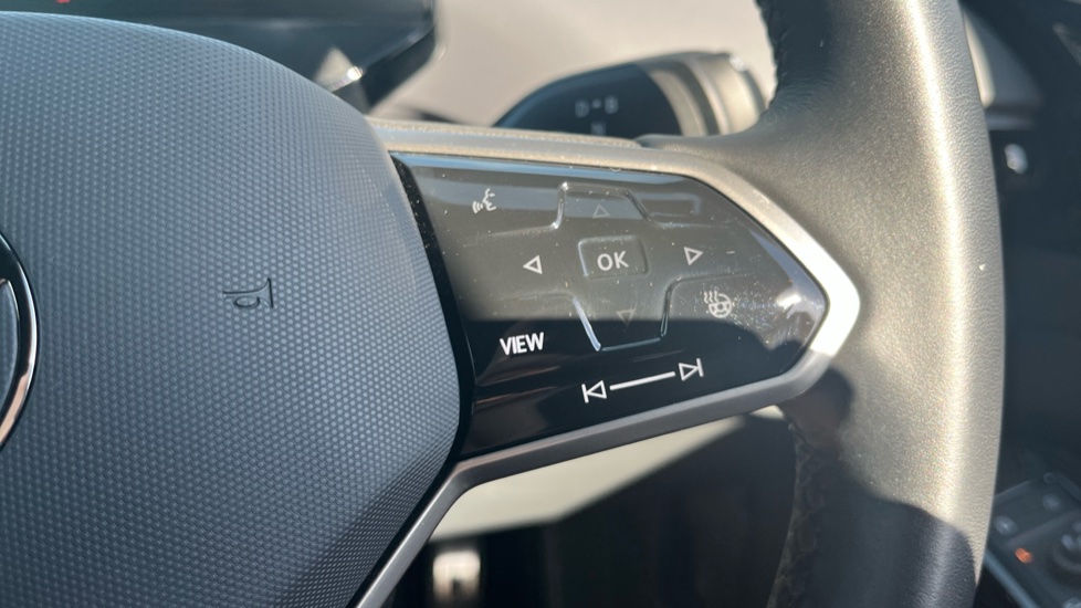 Volkswagen ID.4 210kW Match Pro 77kWh 5dr Auto Electric Estate - Image 18