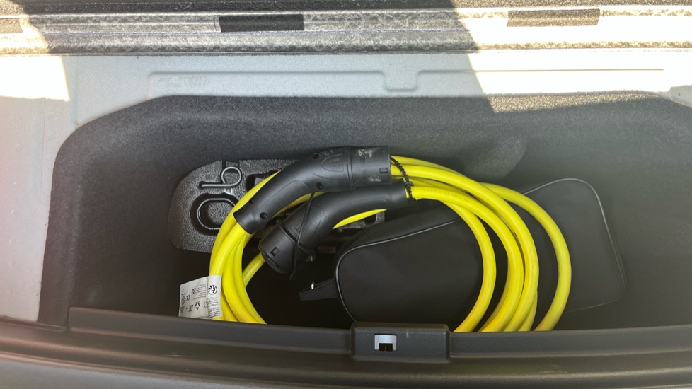 Volkswagen ID.4 210kW Match Pro 77kWh 5dr Auto Electric Estate - Image 31