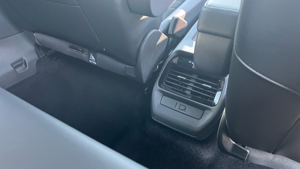 Volkswagen ID.4 210kW Match Pro 77kWh 5dr Auto Electric Estate - Image 32