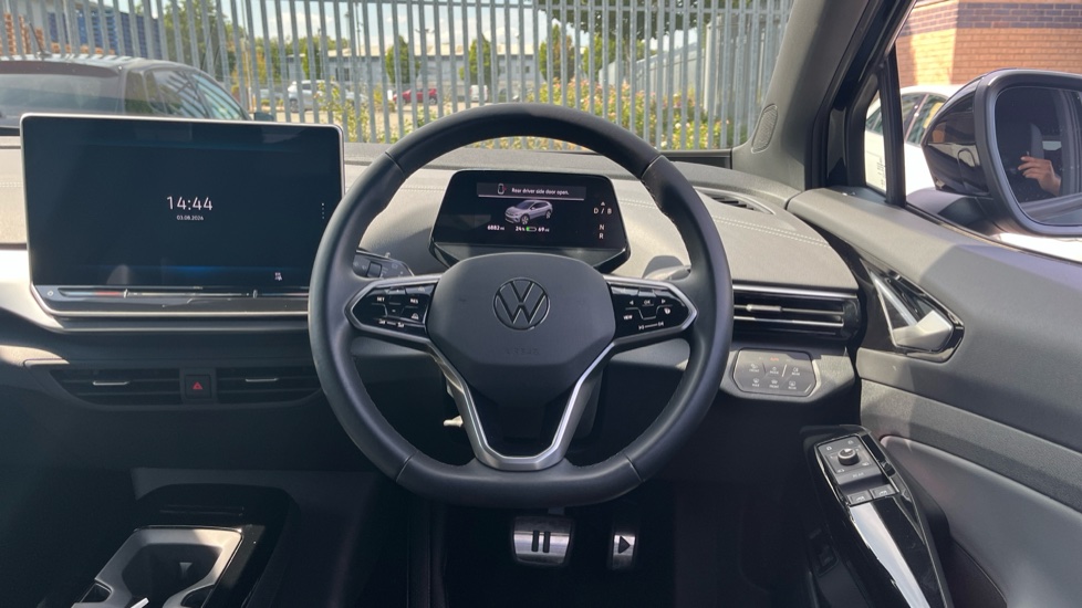 Volkswagen ID.4 210kW Match Pro 77kWh 5dr Auto Electric Estate - Image 10