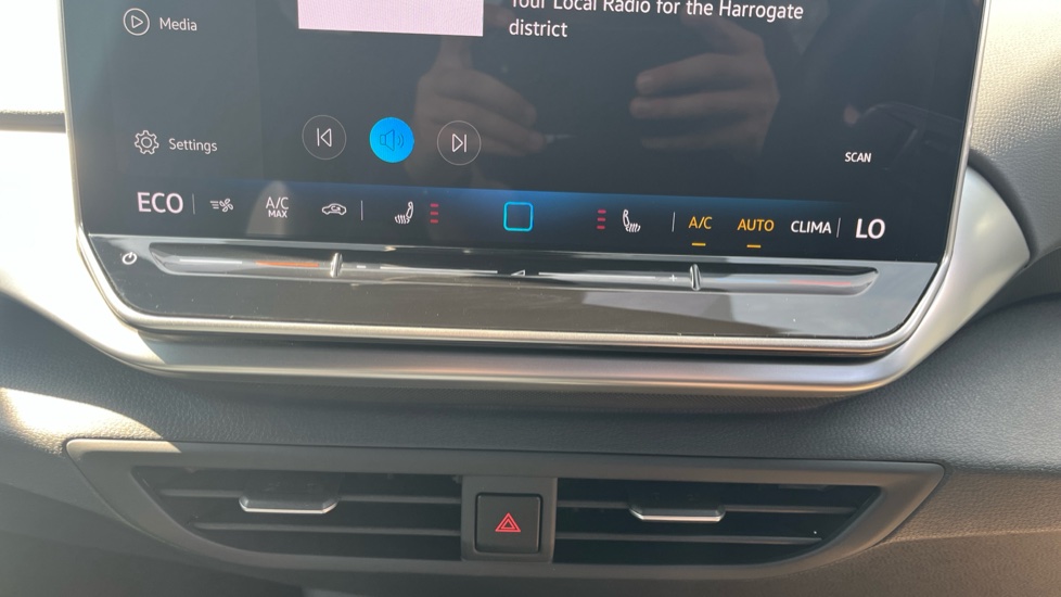 Volkswagen ID.4 210kW Match Pro 77kWh 5dr Auto Electric Estate - Image 13
