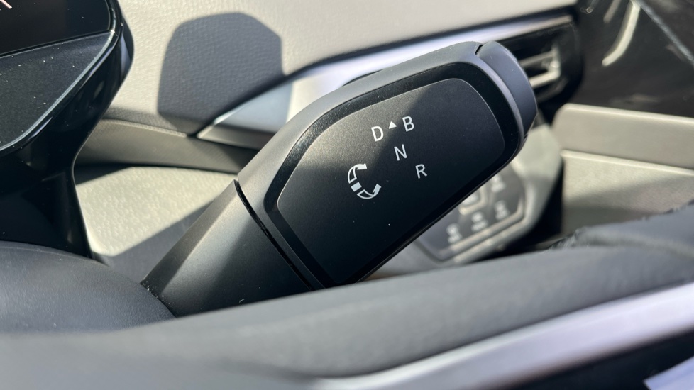 Volkswagen ID.4 210kW Match Pro 77kWh 5dr Auto Electric Estate - Image 14