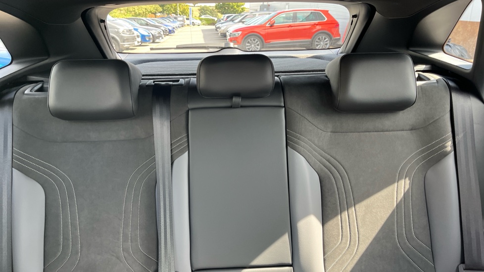 Volkswagen ID.4 210kW Match Pro 77kWh 5dr Auto Electric Estate - Image 16