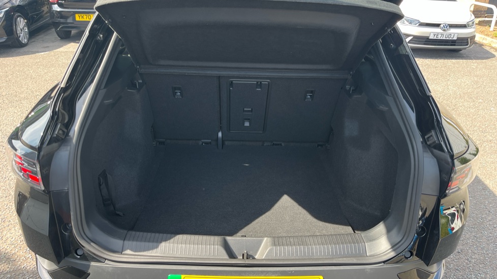 Volkswagen ID.4 210kW Match Pro 77kWh 5dr Auto Electric Estate - Image 20
