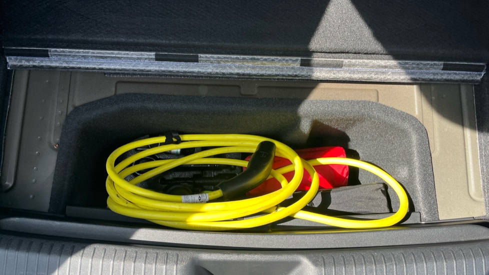 Volkswagen ID.4 210kW Match Pro 77kWh 5dr Auto Electric Estate - Image 31