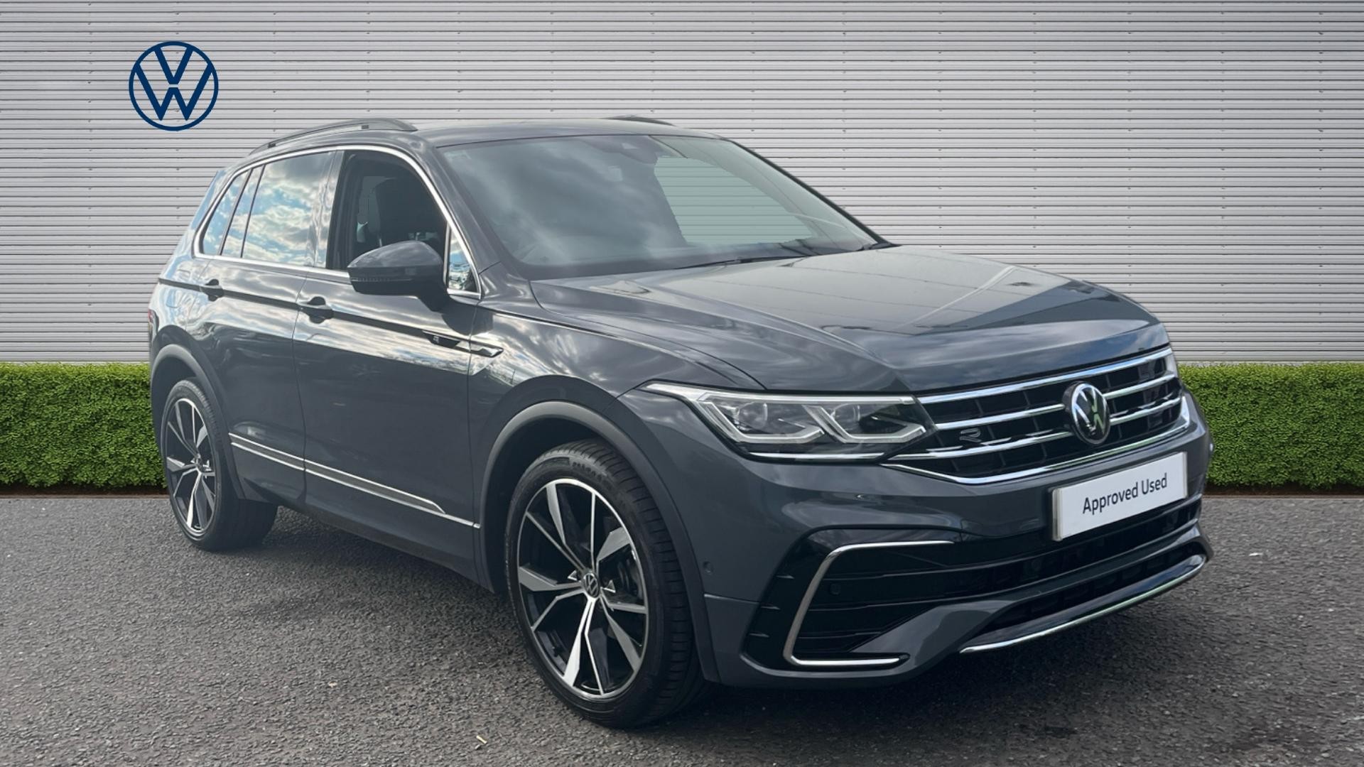 Volkswagen Tiguan dealer public-web source image