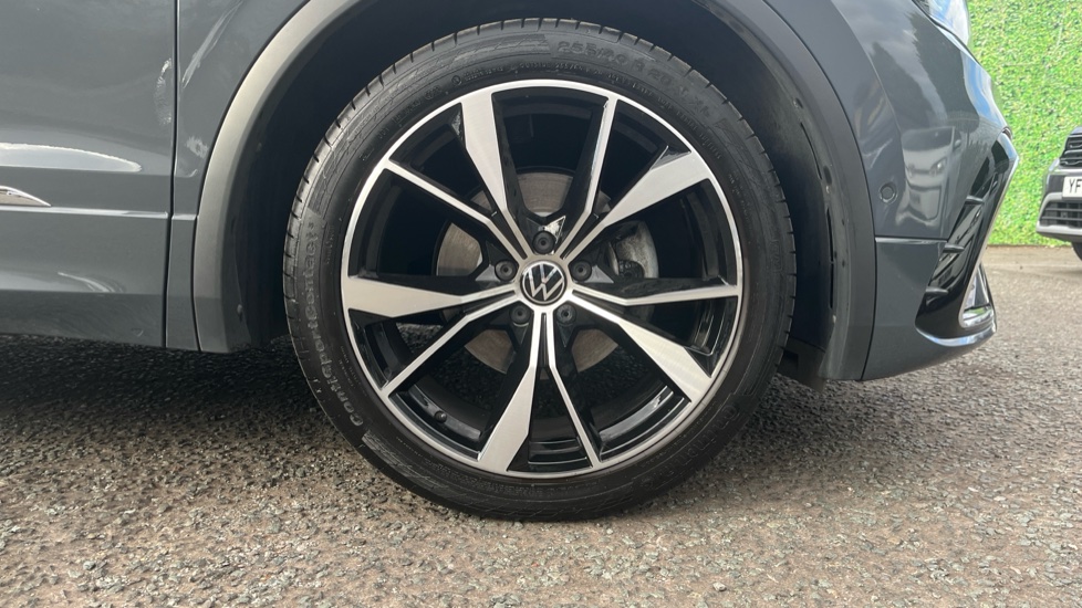 Volkswagen Tiguan 1.5 TSI 150 R-Line 5dr DSG Petrol Estate - Image 5