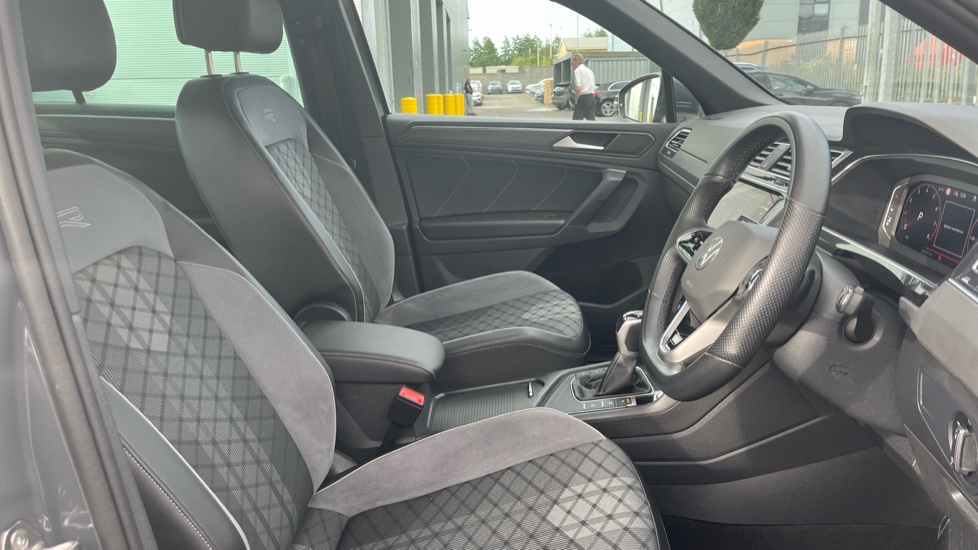 Volkswagen Tiguan 1.5 TSI 150 R-Line 5dr DSG Petrol Estate - Image 15