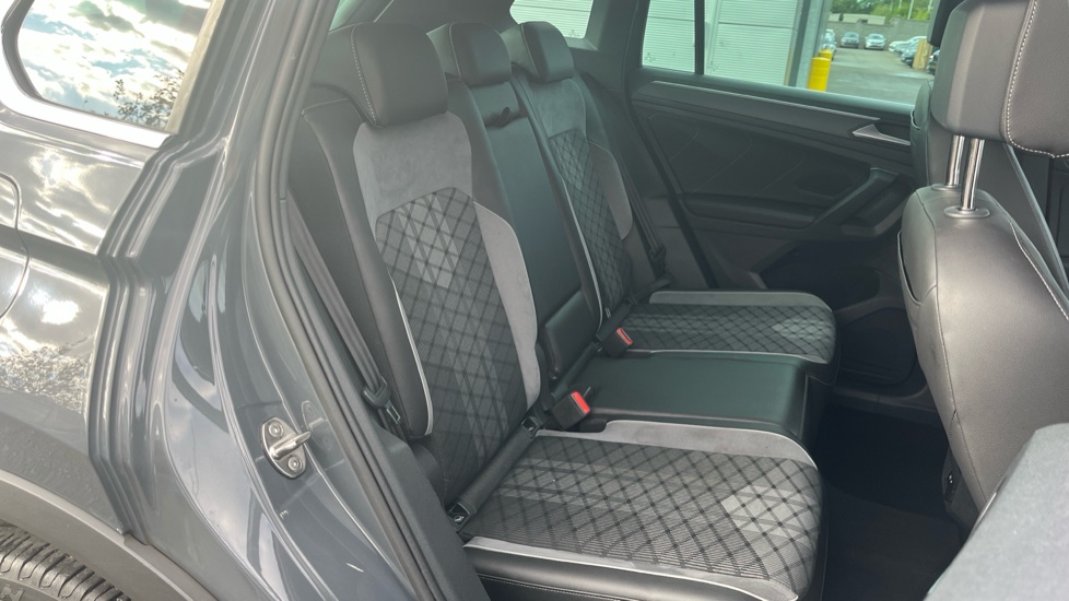 Volkswagen Tiguan 1.5 TSI 150 R-Line 5dr DSG Petrol Estate - Image 31
