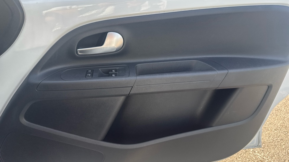 Volkswagen Up 1.0 Move Up 5dr Petrol Hatchback - Image 19