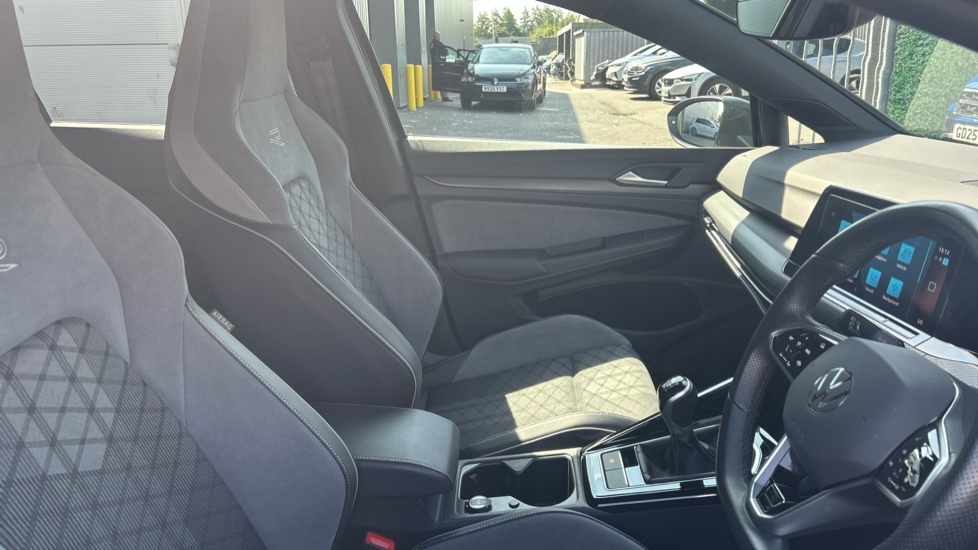 Volkswagen Golf 1.5 TSI R-Line 5dr Petrol Hatchback - Image 15