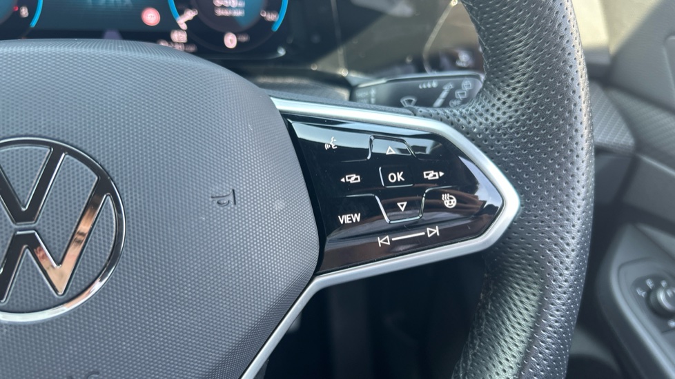 Volkswagen Golf 1.5 TSI R-Line 5dr Petrol Hatchback - Image 18