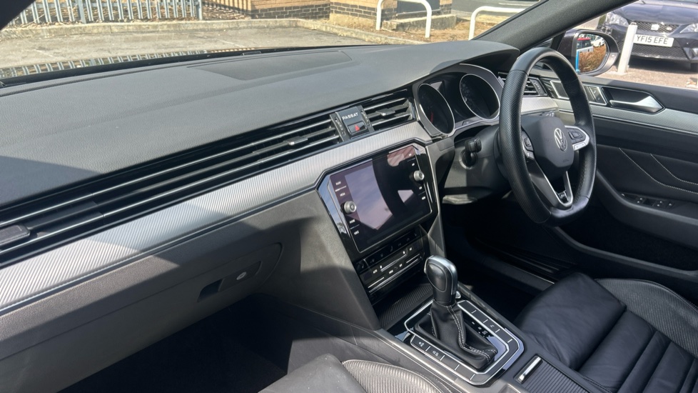 Volkswagen Passat 2.0 TDI EVO SCR R-Line 5dr DSG Diesel Estate - Image 2