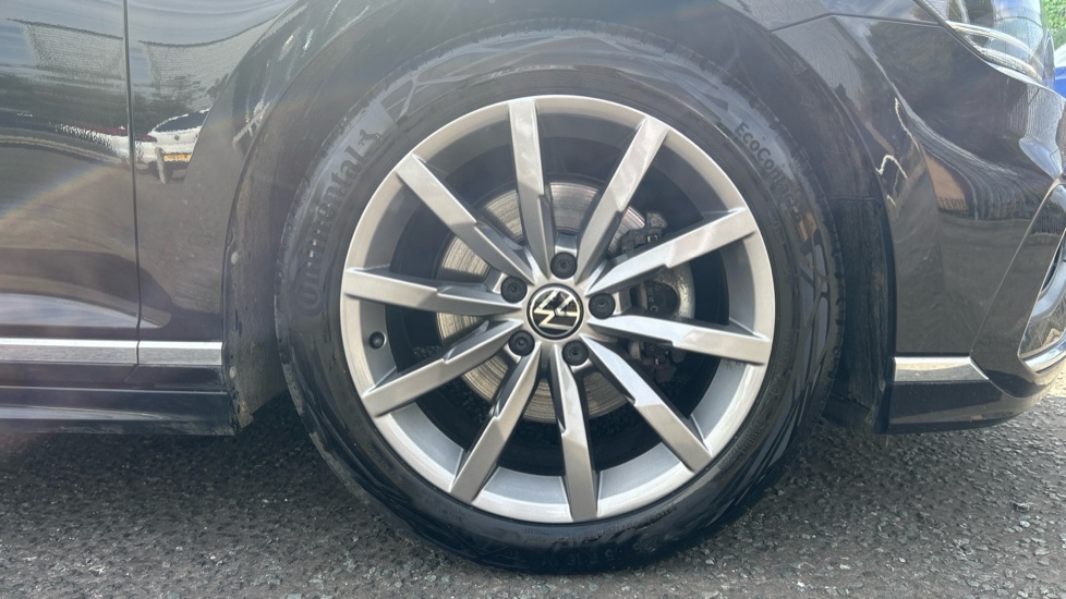 Volkswagen Passat 2.0 TDI EVO SCR R-Line 5dr DSG Diesel Estate - Image 5