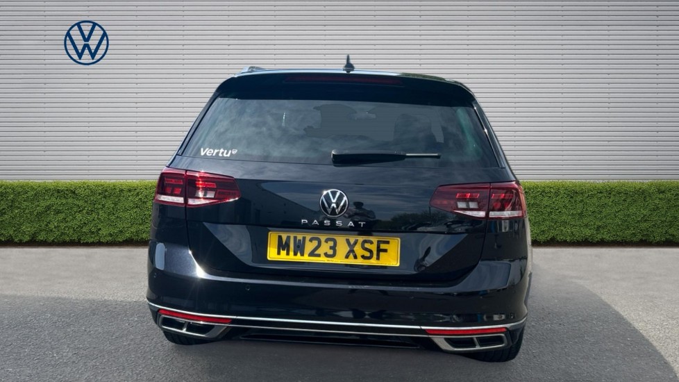 Volkswagen Passat 2.0 TDI EVO SCR R-Line 5dr DSG Diesel Estate - Image 8
