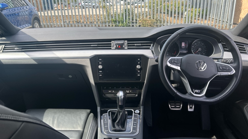 Volkswagen Passat 2.0 TDI EVO SCR R-Line 5dr DSG Diesel Estate - Image 9