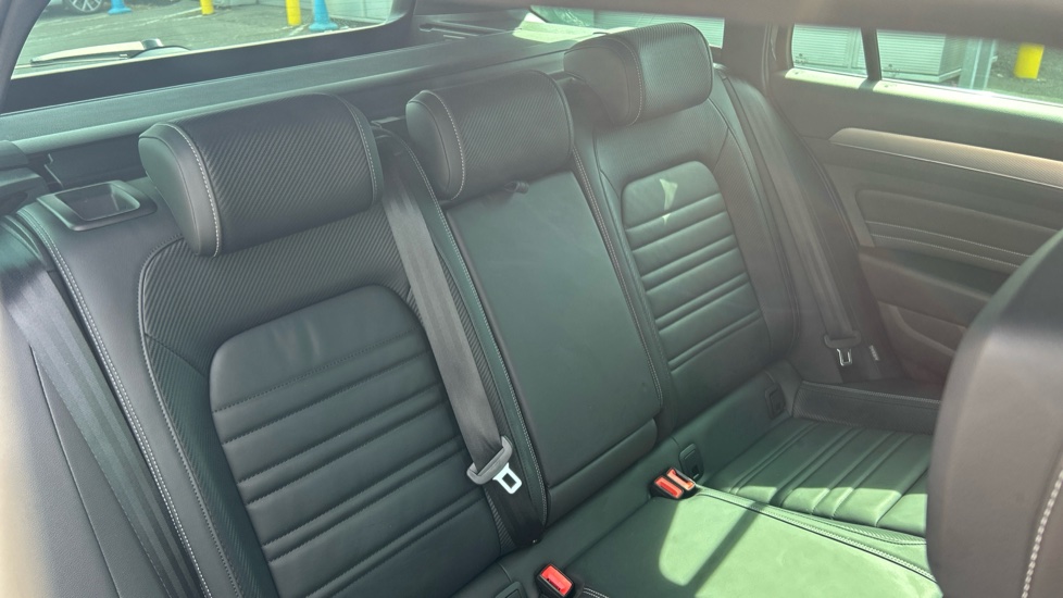 Volkswagen Passat 2.0 TDI EVO SCR R-Line 5dr DSG Diesel Estate - Image 16