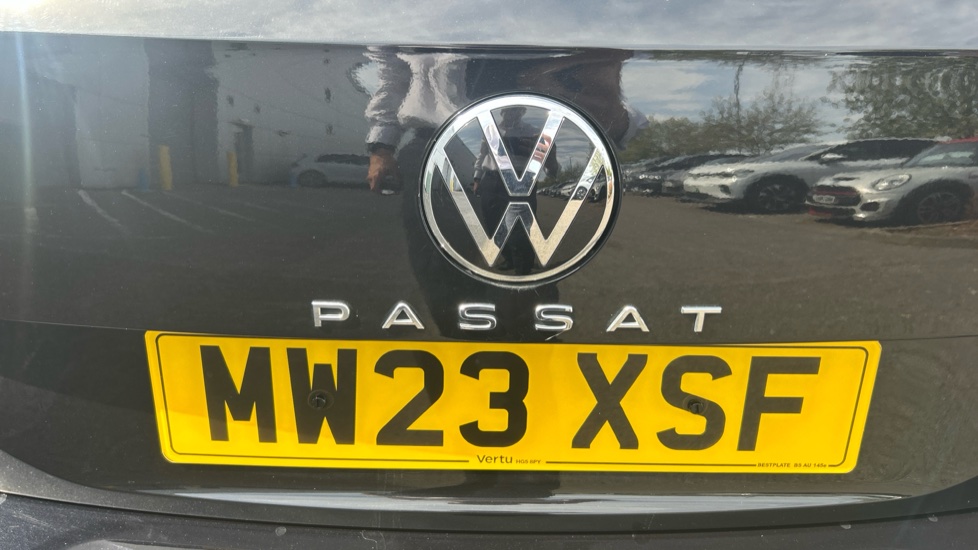 Volkswagen Passat 2.0 TDI EVO SCR R-Line 5dr DSG Diesel Estate - Image 38