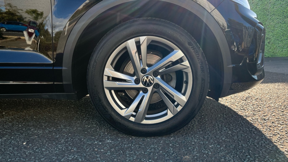 Volkswagen T-Roc 1.5 TSI R-Line 5dr DSG Petrol Hatchback - Image 5