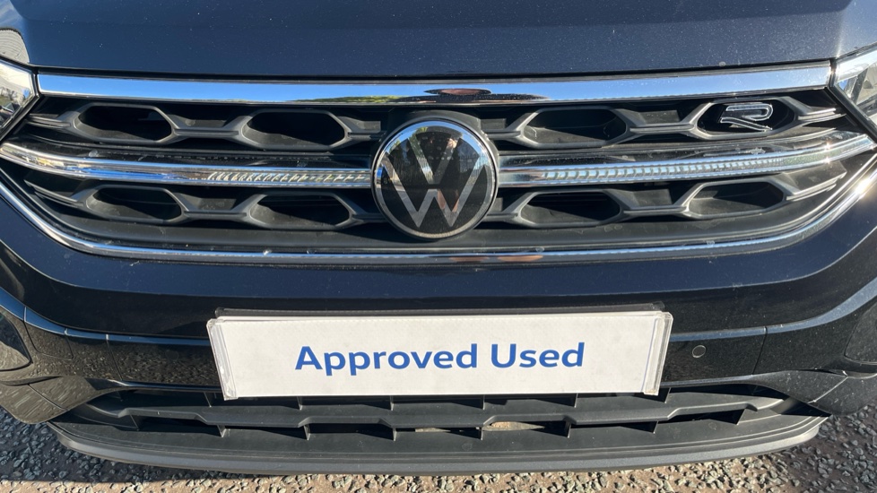 Volkswagen T-Roc 1.5 TSI R-Line 5dr DSG Petrol Hatchback - Image 22