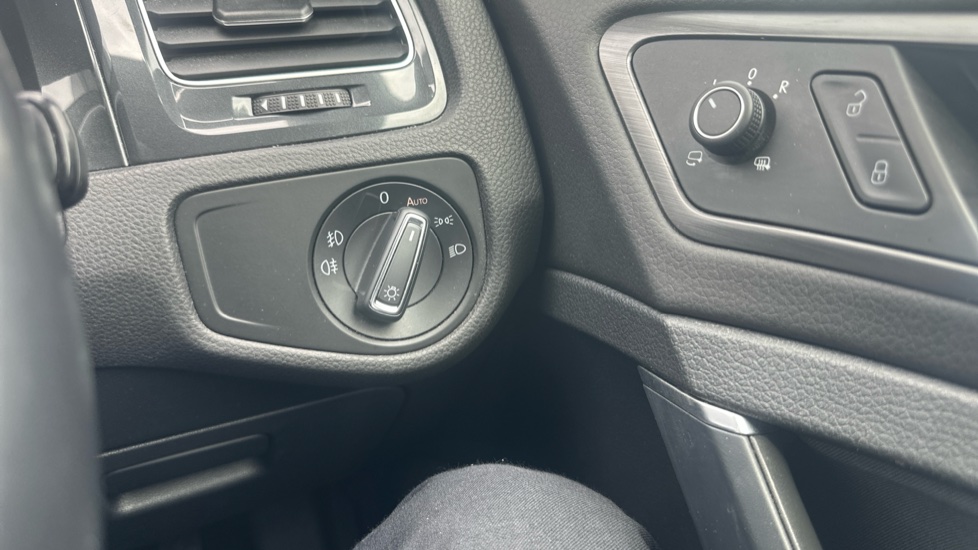 Volkswagen Golf 1.5 TSI EVO Match 5dr Petrol Hatchback - Image 34