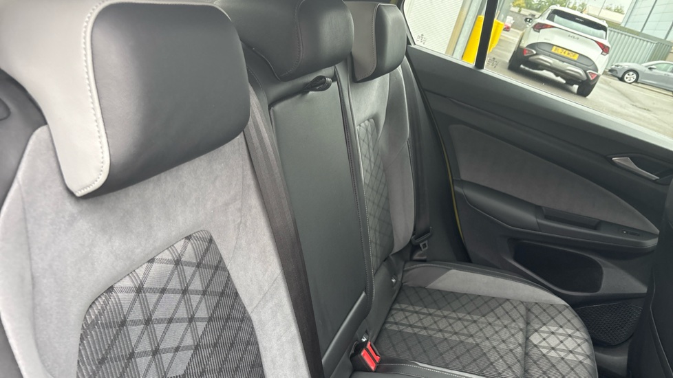 Volkswagen Golf 1.5 TSI 150 R-Line 5dr Petrol Hatchback - Image 16