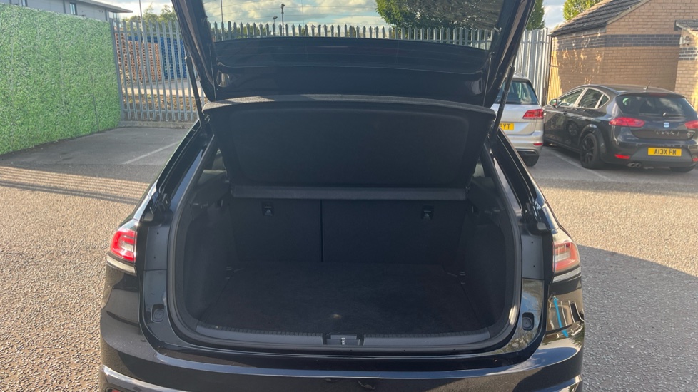 Volkswagen Taigo 1.0 TSI 110 R-Line 5dr DSG Petrol Hatchback - Image 20