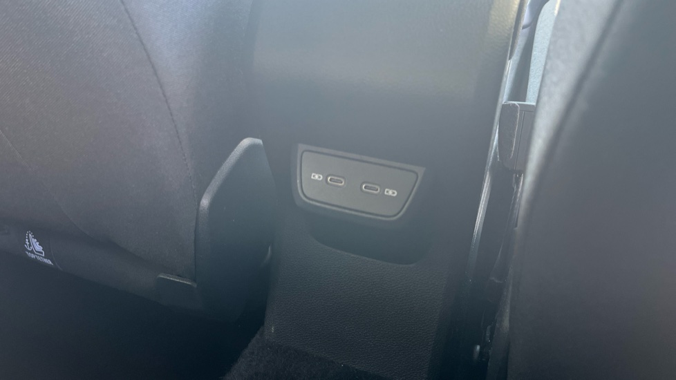 Volkswagen Taigo 1.0 TSI 110 R-Line 5dr DSG Petrol Hatchback - Image 31