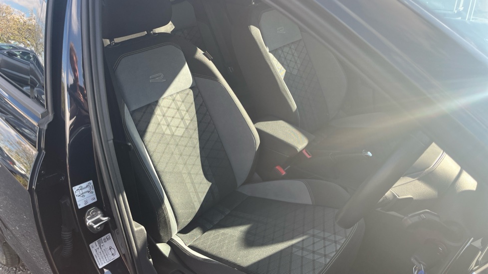 Volkswagen Taigo 1.0 TSI 110 R-Line 5dr DSG Petrol Hatchback - Image 32
