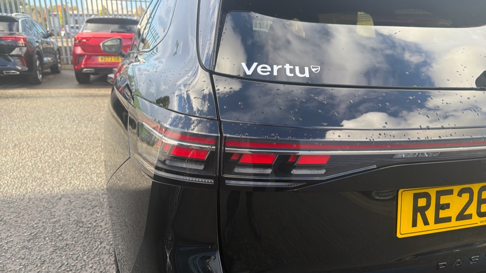 Volkswagen Passat 1.5 TSI eHybrid Black Edition 5dr DSG Estate - Image 23