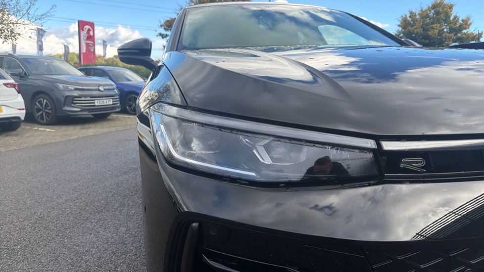 Volkswagen Passat 1.5 TSI eHybrid Black Edition 5dr DSG Estate - Image 30