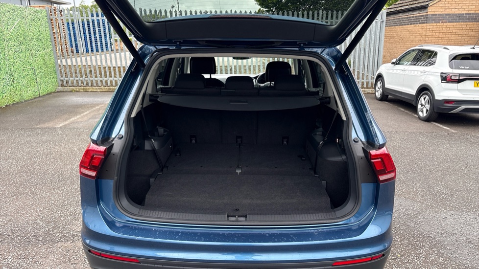 Volkswagen Tiguan Allspace 1.5 TSI EVO Match 5dr Petrol Estate - Image 20