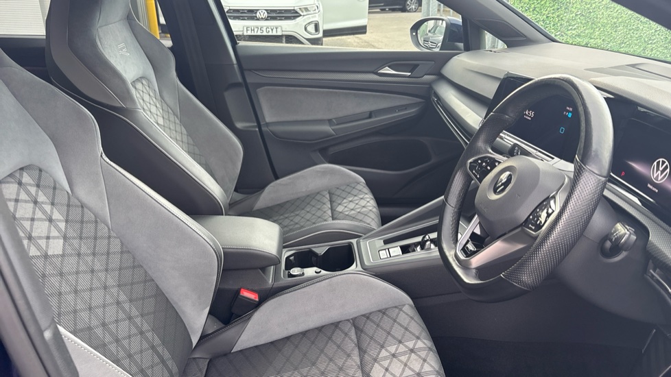 Volkswagen Golf 1.5 eTSI 150 R-Line 5dr DSG Petrol Estate - Image 15