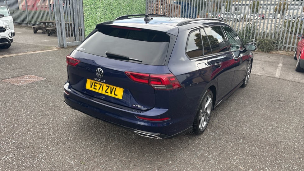 Volkswagen Golf 1.5 eTSI 150 R-Line 5dr DSG Petrol Estate - Image 27