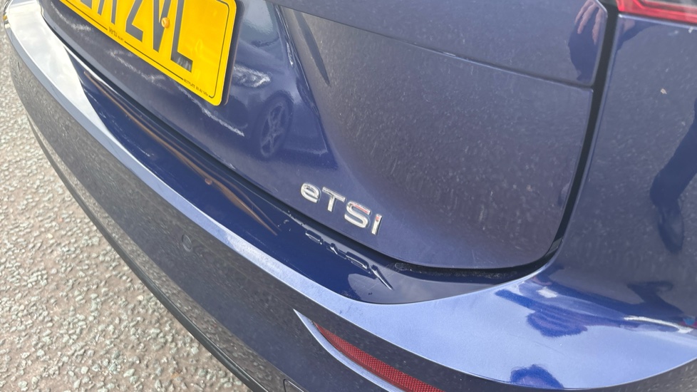 Volkswagen Golf 1.5 eTSI 150 R-Line 5dr DSG Petrol Estate - Image 28