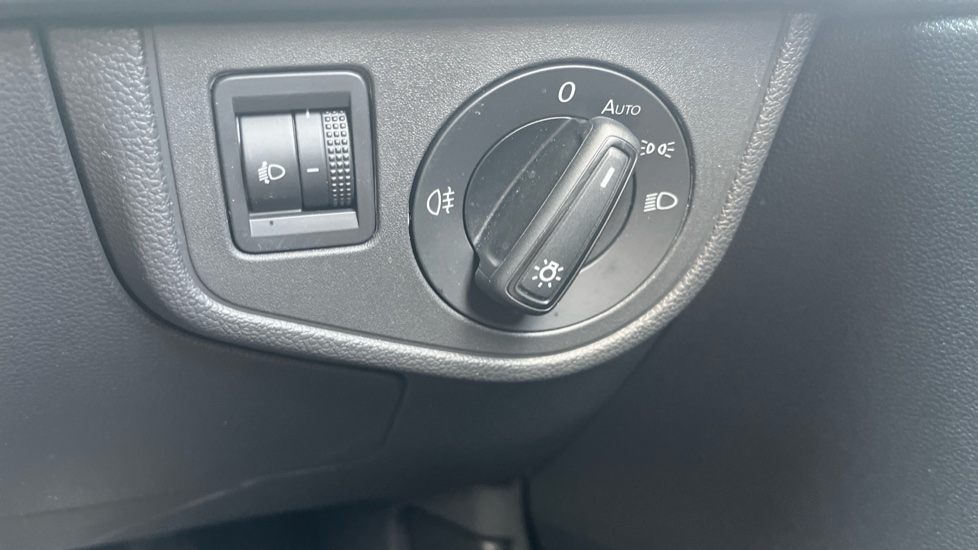 Volkswagen Polo 1.0 TSI Life 5dr Petrol Hatchback - Image 32