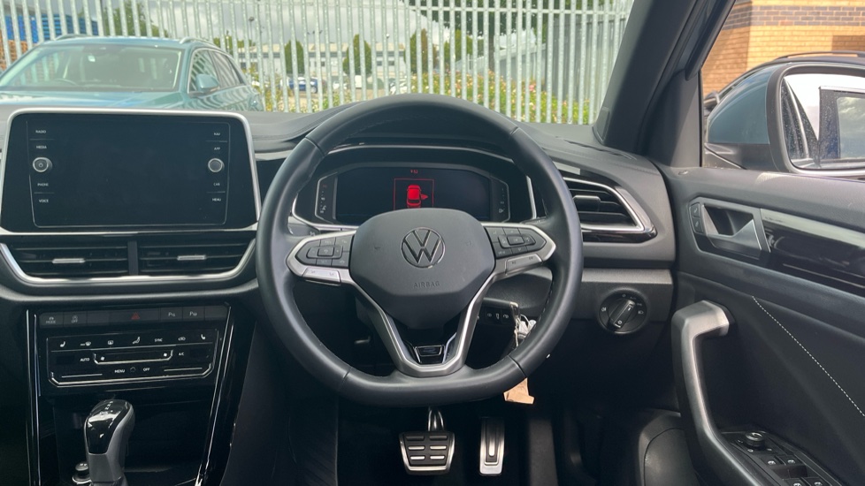 Volkswagen T-Roc 1.5 TSI R-Line 5dr DSG Petrol Hatchback - Image 10