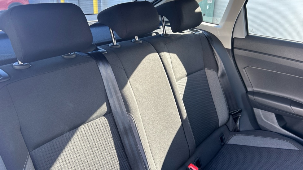 Volkswagen Taigo 1.0 TSI 115 Match 5dr DSG Petrol Hatchback - Image 16