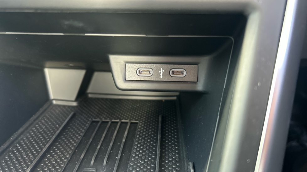 Volkswagen Taigo 1.0 TSI 115 Match 5dr DSG Petrol Hatchback - Image 28