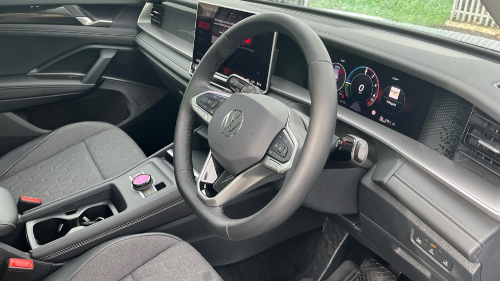 Volkswagen Tayron 1.5 TSI eHybrid Match 5dr DSG6 Estate - Image 6