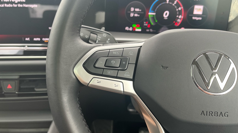 Volkswagen Tayron 1.5 TSI eHybrid Match 5dr DSG6 Estate - Image 17