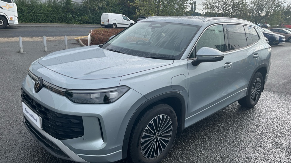 Volkswagen Tayron 1.5 TSI eHybrid Match 5dr DSG6 Estate - Image 24