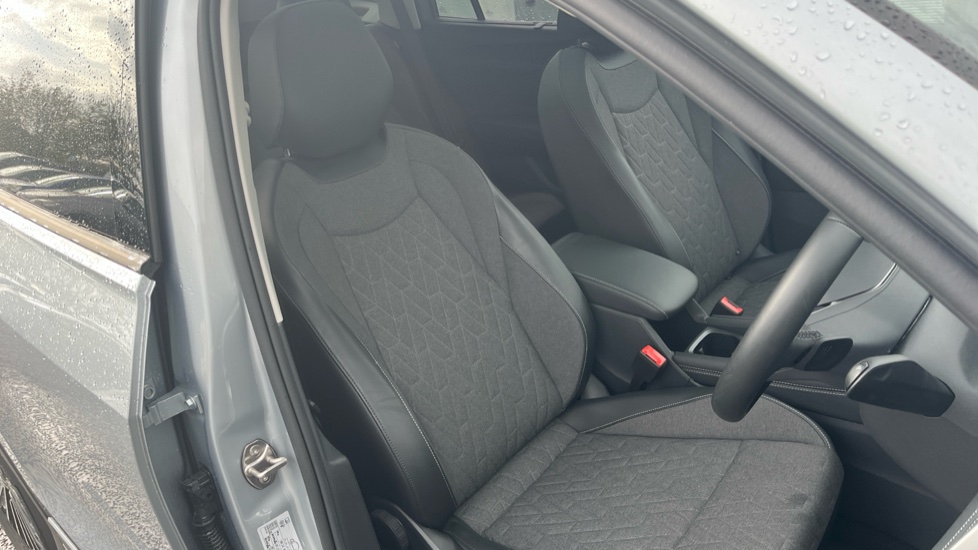 Volkswagen Tayron 1.5 TSI eHybrid Match 5dr DSG6 Estate - Image 34