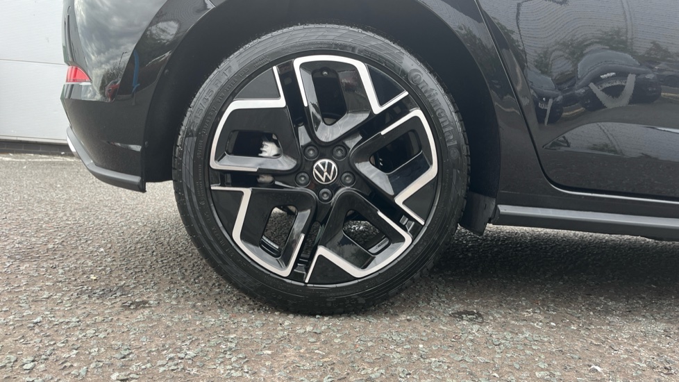 Volkswagen Polo 1.0 TSI 115 Black Edition 5dr DSG Petrol Hatchback - Image 5