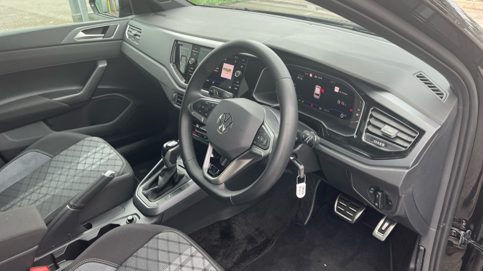 Volkswagen Polo 1.0 TSI 115 Black Edition 5dr DSG Petrol Hatchback - Image 6