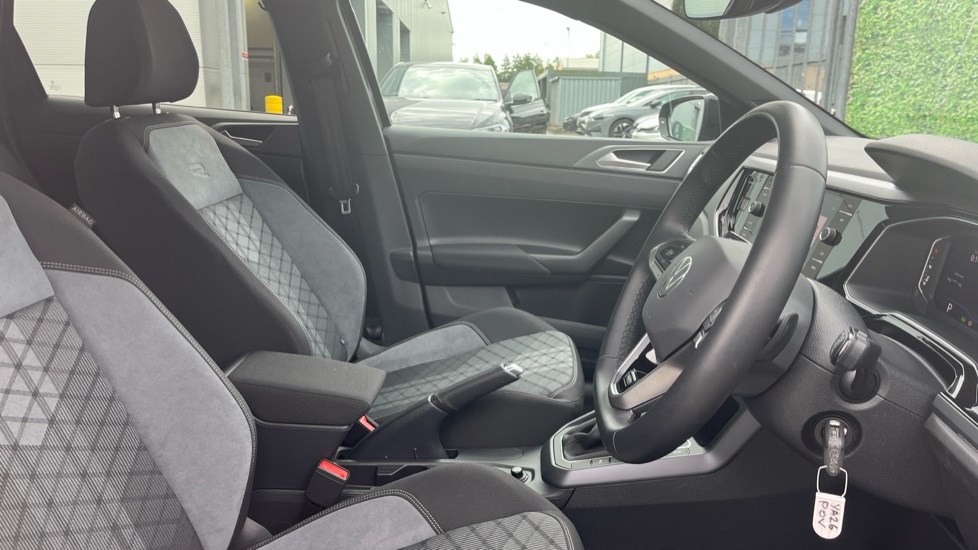Volkswagen Polo 1.0 TSI 115 Black Edition 5dr DSG Petrol Hatchback - Image 15