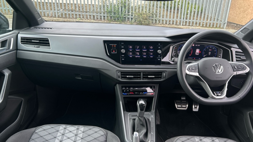 Volkswagen Polo 1.0 TSI 115 Black Edition 5dr DSG Petrol Hatchback - Image 9