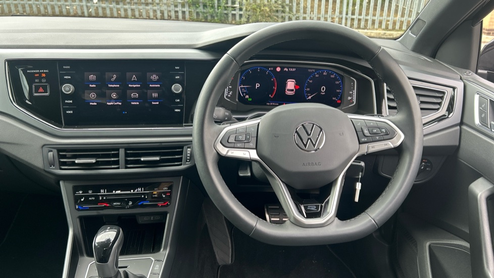 Volkswagen Polo 1.0 TSI 115 Black Edition 5dr DSG Petrol Hatchback - Image 10
