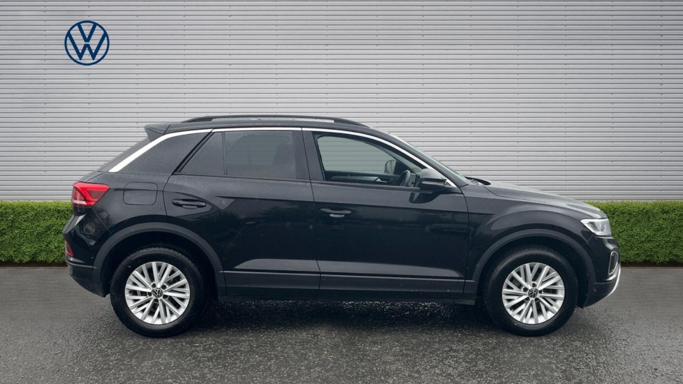 Volkswagen T-Roc 1.0 TSI Life 5dr Petrol Hatchback - Image 4