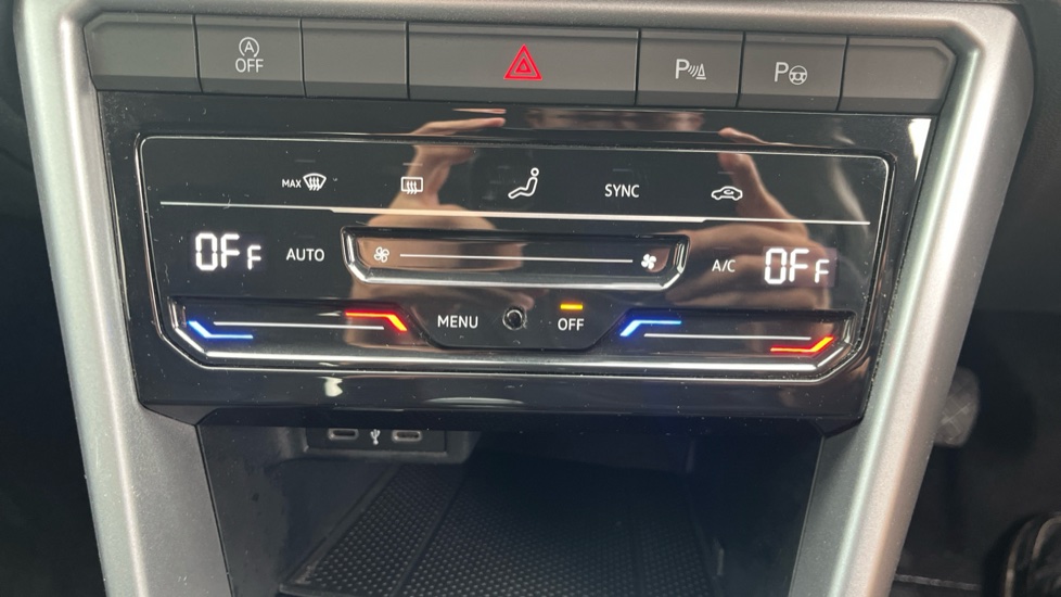 Volkswagen T-Roc 1.0 TSI Life 5dr Petrol Hatchback - Image 13